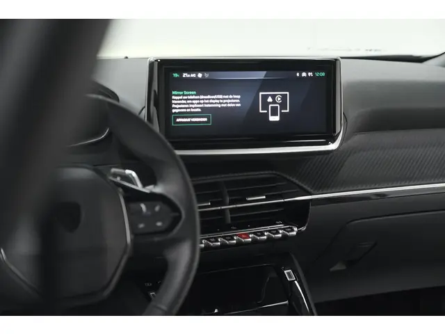 Peugeot 2008 PureTech 130 EAT8 Allure 2024 Benzine 52