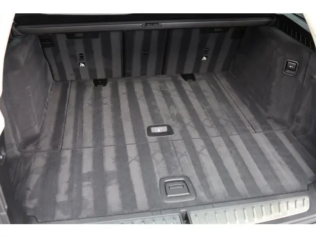 BMW 5 Serie Touring 530i High Executive | 2018 Benzine 32