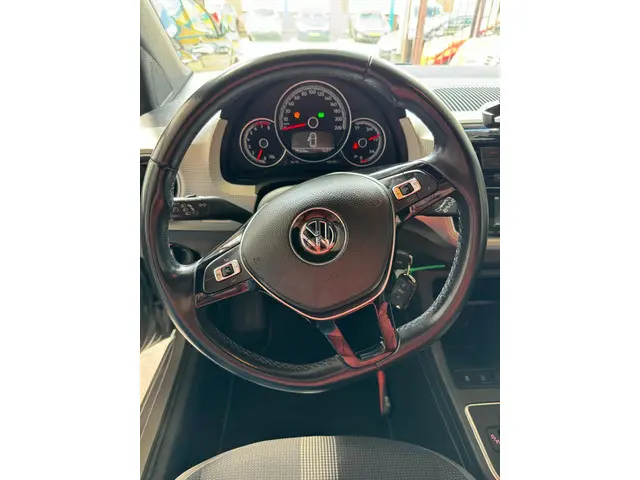 Volkswagen up! 1.0 BMT high up! 2019 Benzine 16