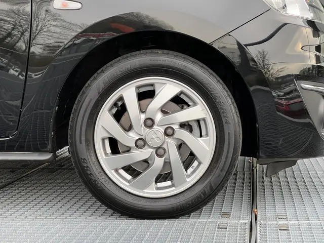 Mitsubishi Space Star 1.0 Active 2019 Benzine 25