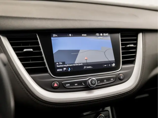 Opel Grandland X 1.2 Turbo Sport 2021 Benzine 23