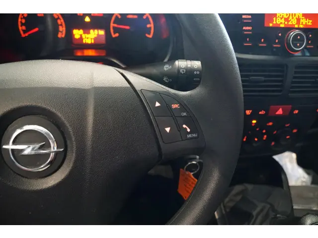 Opel Combo 1.3 CDTi L1H1 Edition 2017 Diesel 18