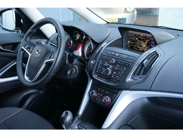 Opel Zafira Tourer 1.6 Blitz 2016 Benzine 3