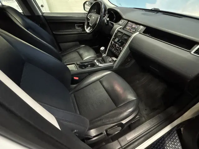 Land Rover Discovery Sport 2.0 TD4 HSE 2018 Diesel 25