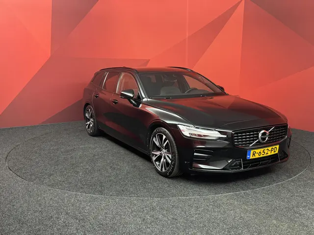 Volvo V60 2.0 B4 R-Design 2022 Hybride Benzine 5
