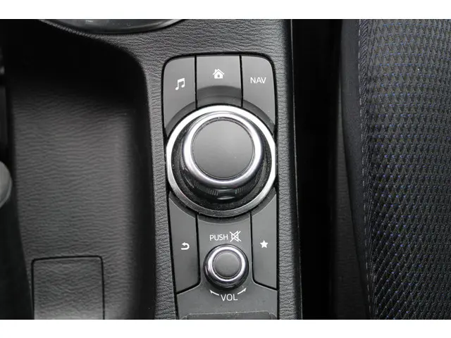 Mazda 2 1.5 Skyactiv-G Luxury 2020 Benzine 25