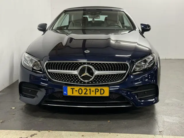 Mercedes-Benz E-Klasse Cabrio 300 AMG LINE 2018 Benzine 10