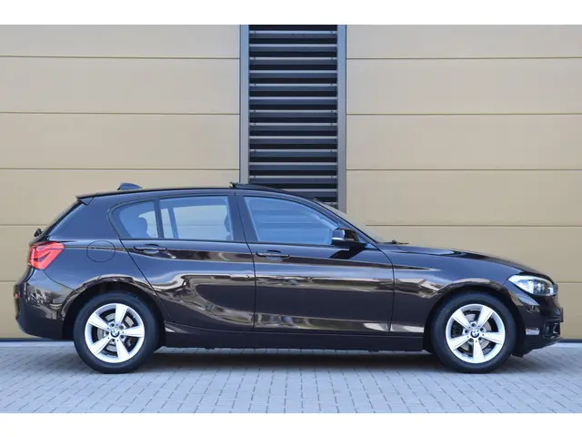 BMW 1 Serie 118i Essential 2015 Benzine 7