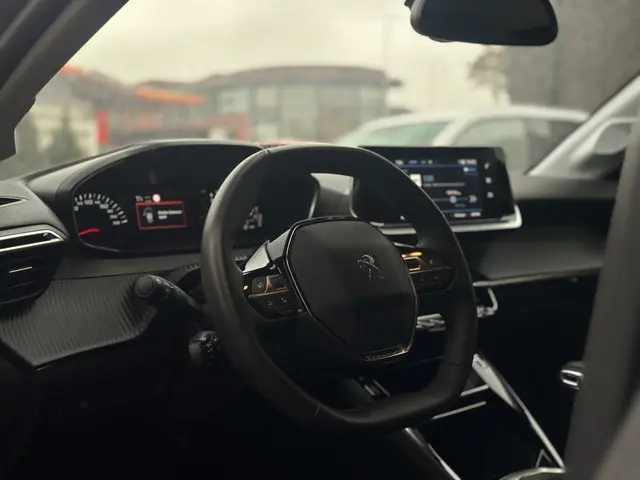 Peugeot 208 1.2 PureTech Allure Pack 2022 Benzine 16