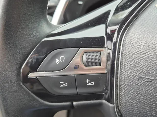 Peugeot 3008 1.2 PureTech Allure 2018 Benzine 26