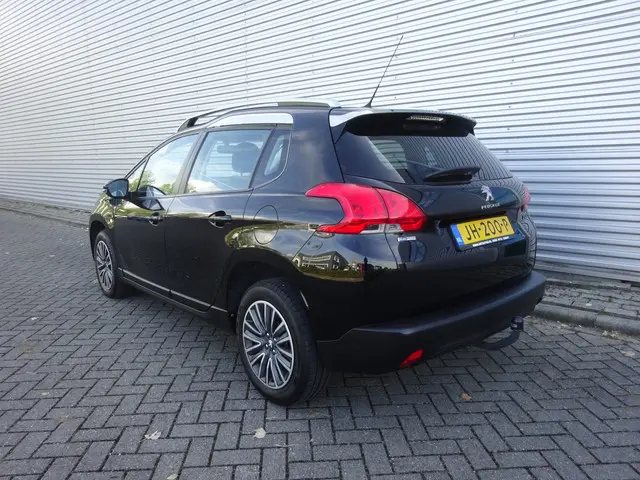 Peugeot 2008 1.2 PureTech Active 2016 Benzine 3