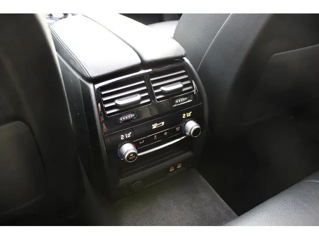 BMW 5 Serie Touring 540i xDrive Touring 2022 Benzine 18