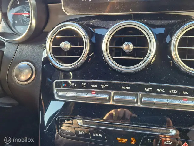 Mercedes-Benz GLC 250 d 4MATIC AMG 2018 Diesel 12