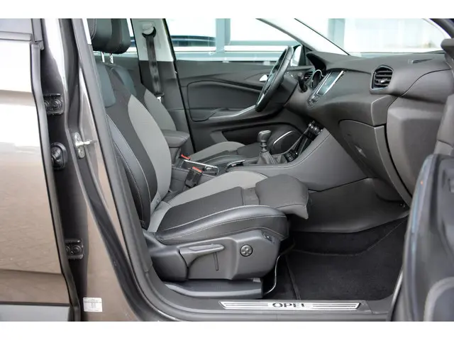 Opel Grandland X 1.2 Turbo Ultimate 2018 Benzine 38