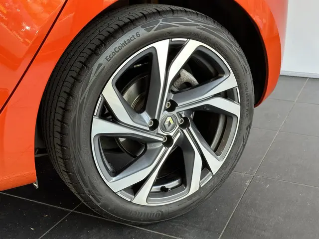 Renault Clio 1.3 TCe 130 R.S. Line 2020 Benzine 30