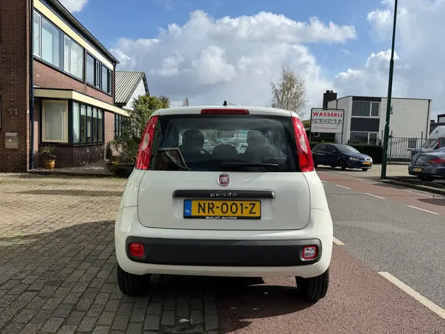 Fiat Panda 0.9 TwinAir Popstar AIRCO* N.A.P. 2017 Benzine 6