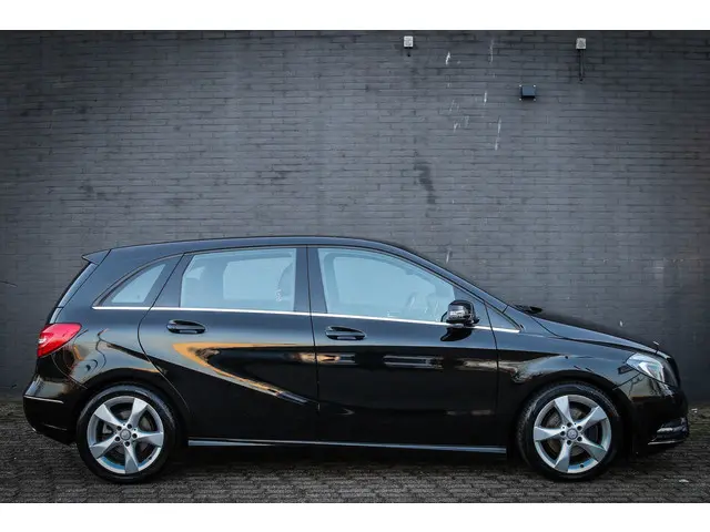 Mercedes-Benz B-Klasse 180 Prestige 2013 Benzine 2