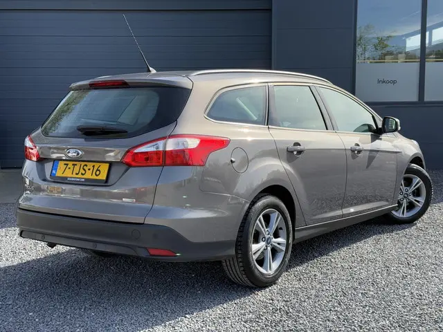 Ford Focus Wagon 1.0 EcoBoost Edition 2014 Benzine 2