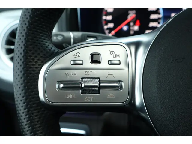 Mercedes-Benz G-Klasse 500 2023 Benzine 25