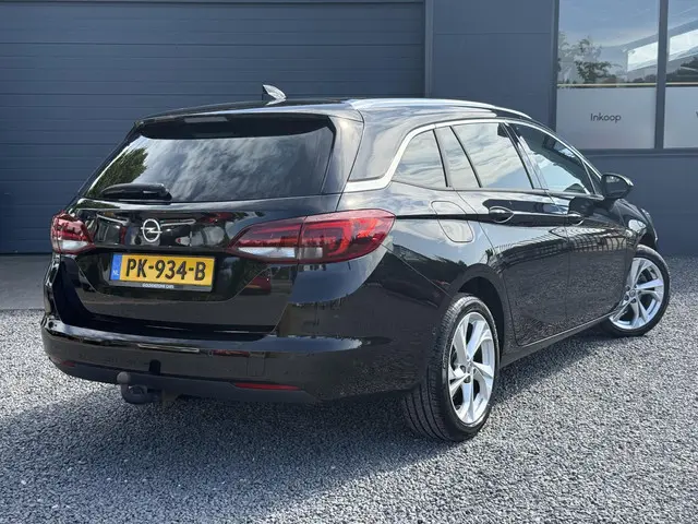 Opel Astra Sports Tourer 1.4 Innovation 2017 Benzine 2