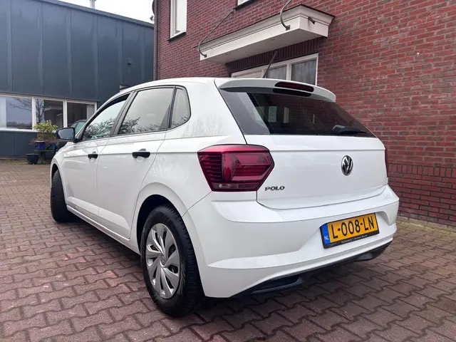 Volkswagen Polo 2