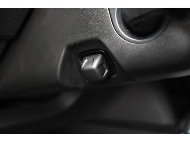 Audi e-tron 55 quattro S-Edition 2019 Elektrisch 81