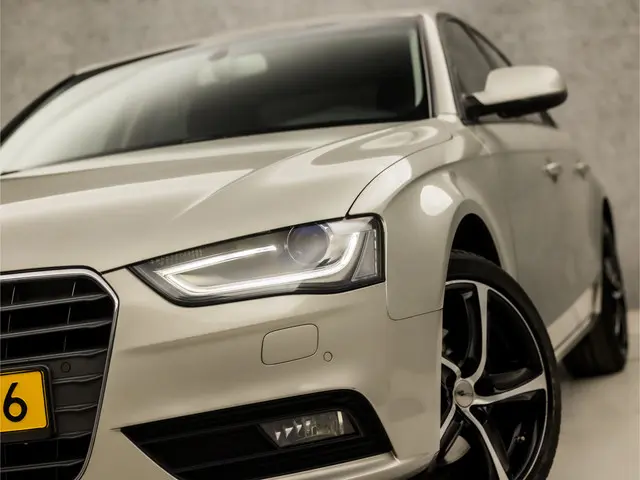 Audi A4 Limousine 1.8 TFSI Pro Line 2013 Benzine 12