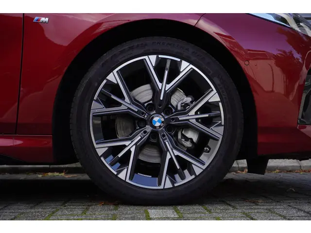 BMW 1 Serie 120 2025 Benzine 6