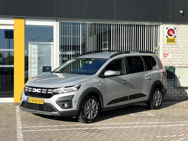 Dacia Jogger 1.0 TCe 110 Expression 2023 Benzine 19