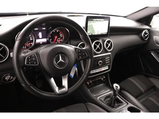 Mercedes-Benz A-Klasse 180 Ambition 2018 Benzine 34