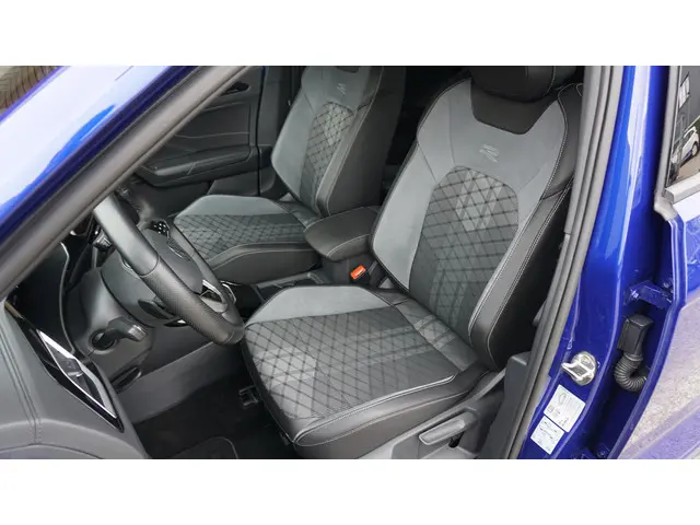 Volkswagen T-Roc 1.5 TSI 150pk DSG 2x R-Line 2022 Benzine 8