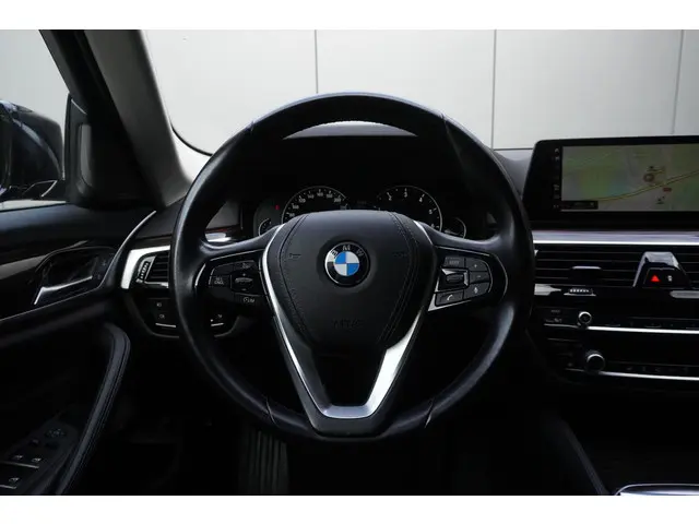 BMW 5 Serie Touring 520i 2018 Benzine 7