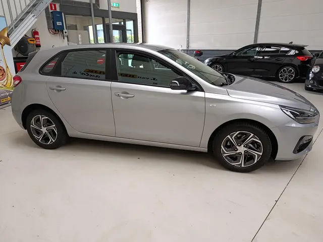 Hyundai i30 1.0 T-GDi MHEV Comfort Smart 2021 Benzine 12