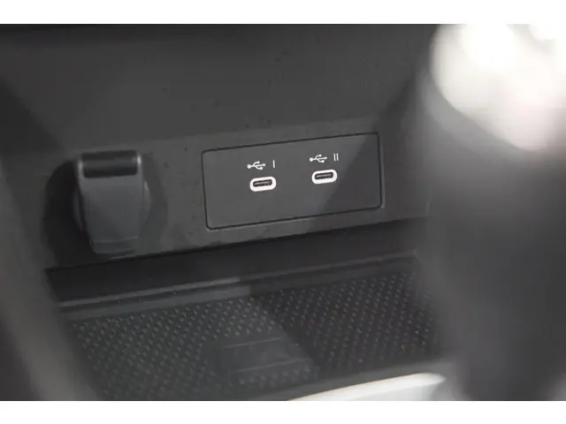 Renault Captur TCe 90 Techno 2025 Benzine 56