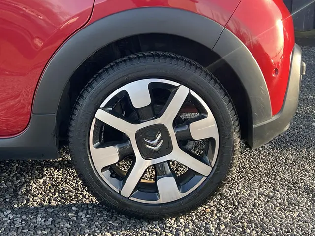 Citroën C3 1.2 PureTech S&S Shine 2019 Benzine 30