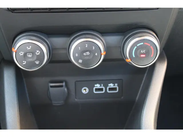 Renault Clio TCe 90 GPF Evolution 2024 Benzine 16