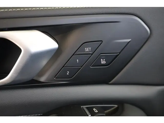 BMW X5 xDrive50e 2025 Hybride Benzine 25