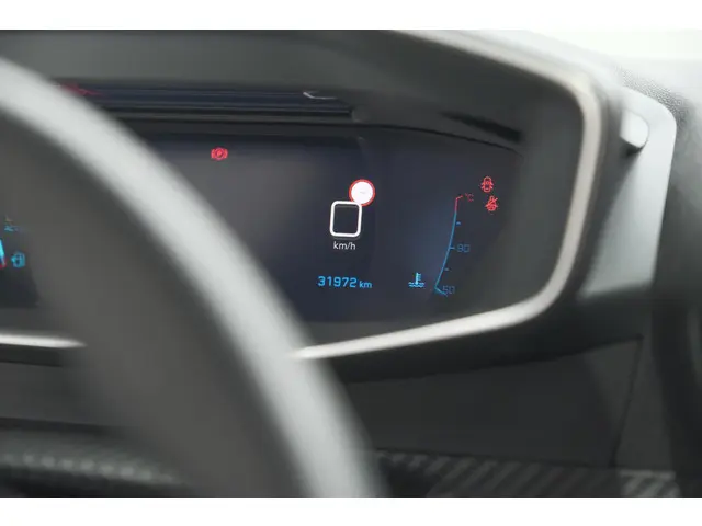 Peugeot 208 PureTech 100 Allure Pack 2023 Benzine 39