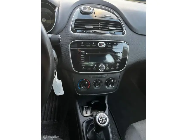 Fiat Punto Evo 0.9 TwinAir Lounge 2015 Benzine 13