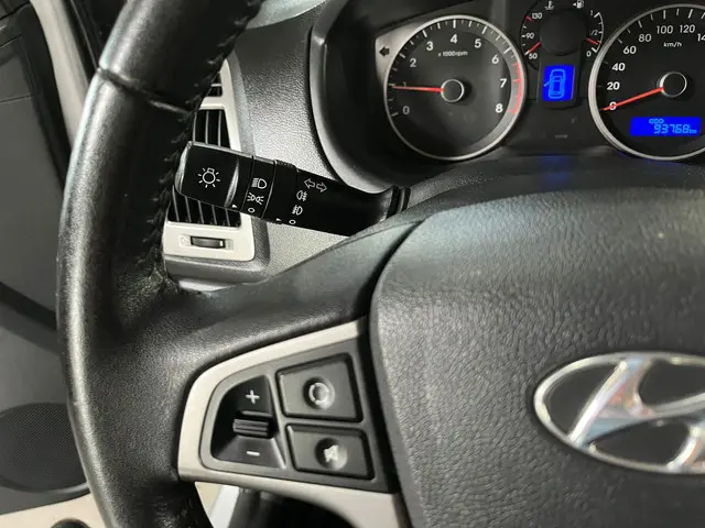 Hyundai i20 1.2i i-Deal 2014 Benzine 12