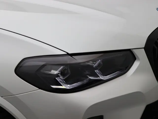 BMW X3 xDrive30e 2024 Hybride Benzine 33