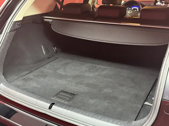 Lexus CT 200h Sport Edition 2016 Hybride Benzine 15