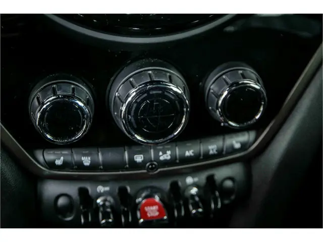 MINI Countryman 1.5 Automaat One Salt 2020 Benzine 32