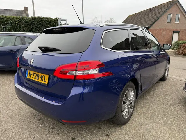 Peugeot 308 SW 1.5 BLUE LEASE PREMIUM 2020 Diesel 5