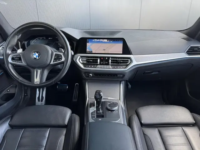 BMW 3 Serie 330e High Executive 2019 Hybride Benzine 2