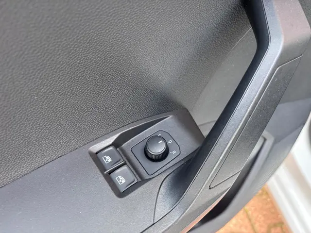 SEAT Ibiza 1.0 TSI Style Business Intense 2019 Benzine 18