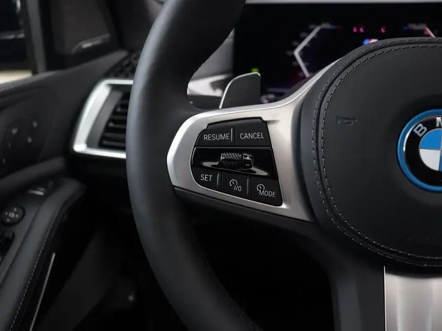 BMW X5 xDrive50e 2025 Hybride Benzine 25