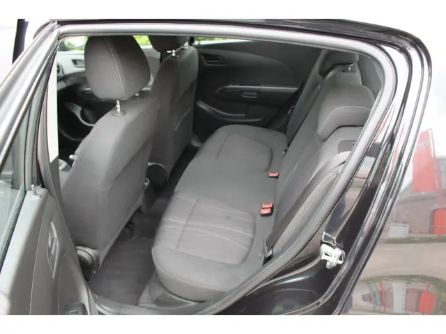Chevrolet Aveo 1.2 LT 2013 Benzine 10