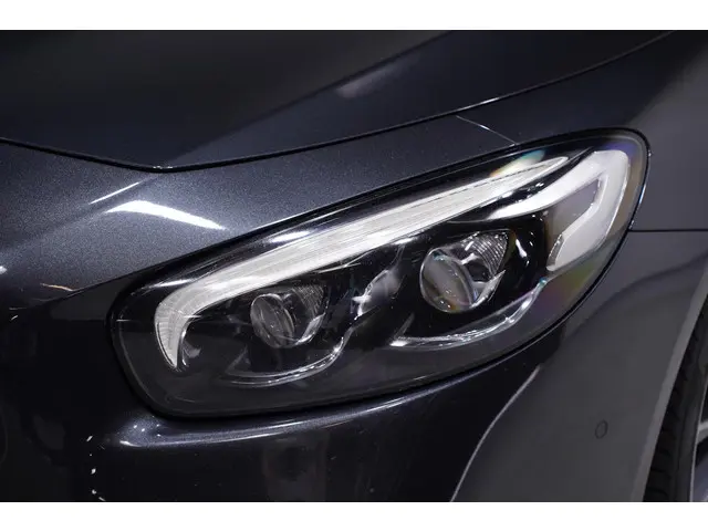 Mercedes-Benz SL 500 2017 Benzine 36