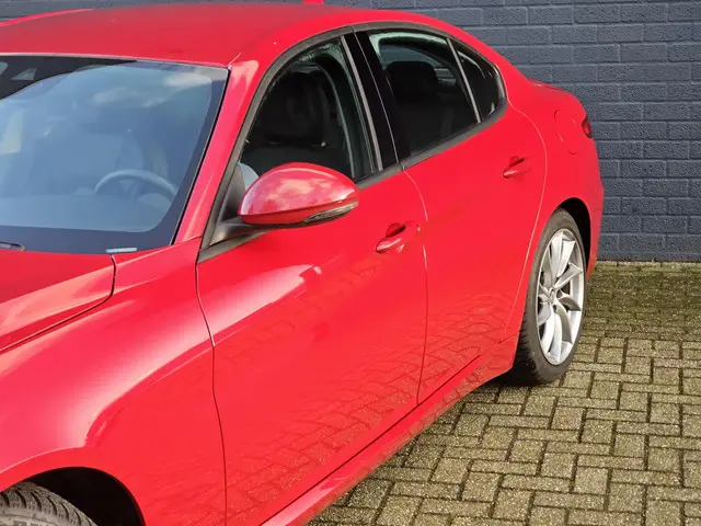 Alfa Romeo Giulia 2.0 Super / AUTOMAAT / 2017 Benzine 6